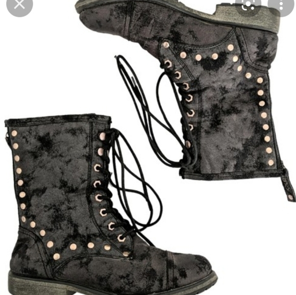 Roxy Concord Distressed Combat Boot - Picture 1 of 1
